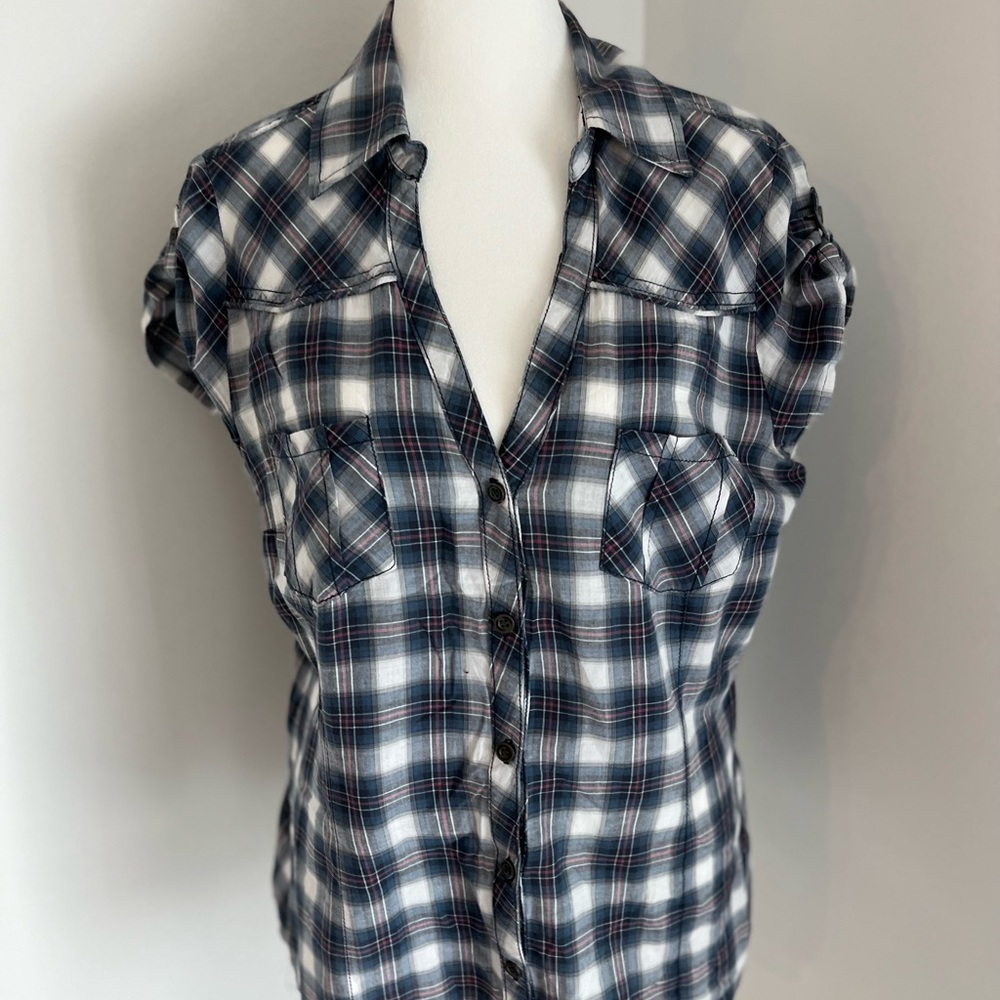 Short sleeves square patterns top